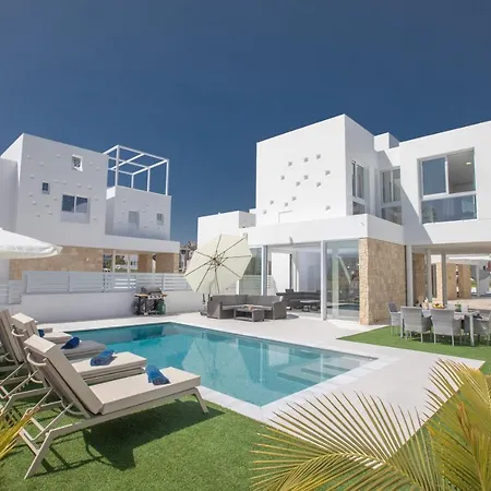 Walk To Protaras Center & Beach- Your Dream Escape, Blue Island Villa Exterior photo
